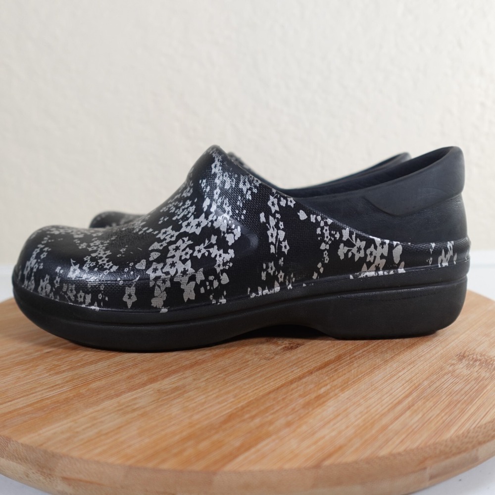 Crocs Work Neria Pro II Womens Size 7 Clog Black Metallic Silver Flowers Slip On - Picture 7 of 12